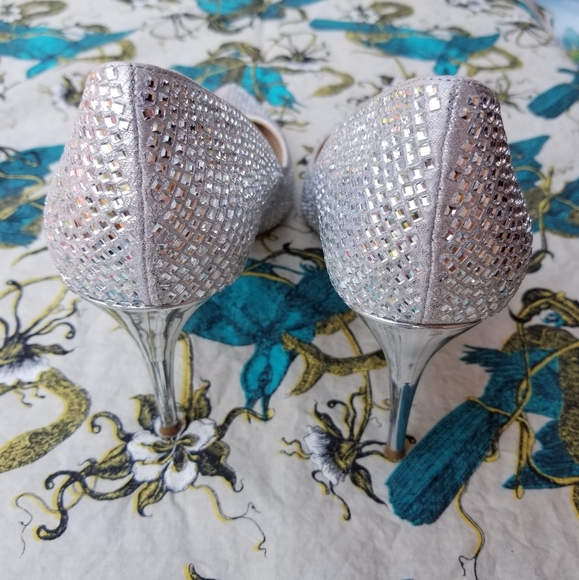 Steve Madden Laveda Crystal Pumps (Size 8.5) - Picture 8 of 11